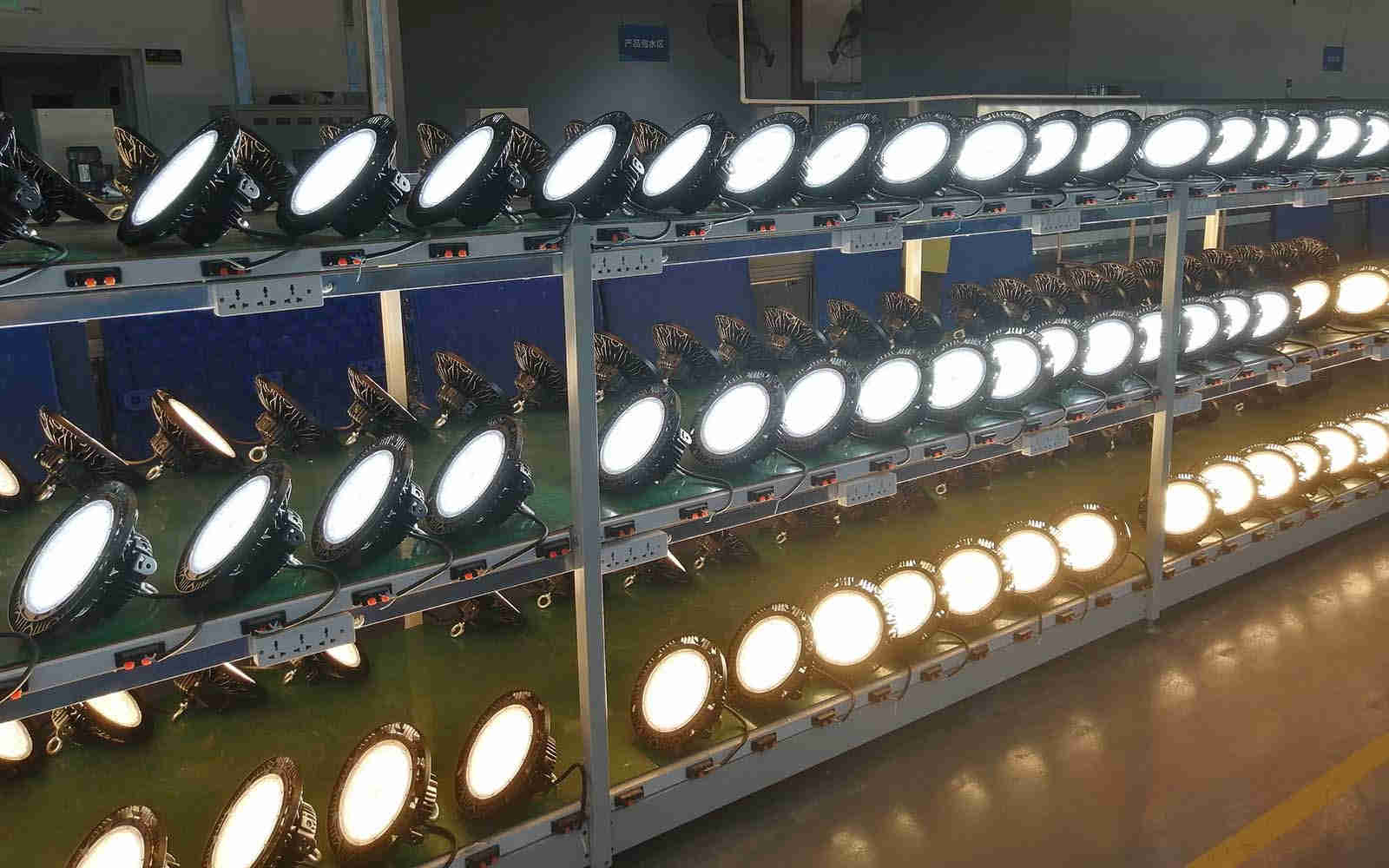 LED High Bay Light Aging Test